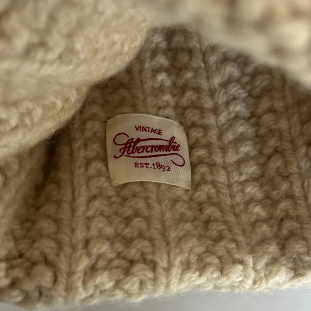 Vintage Abercrombie & Fitch Kids Cream Knit Pom-Pom Hat